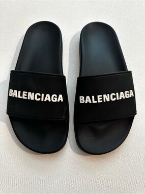 Balenciaga Women’s Pool Slide